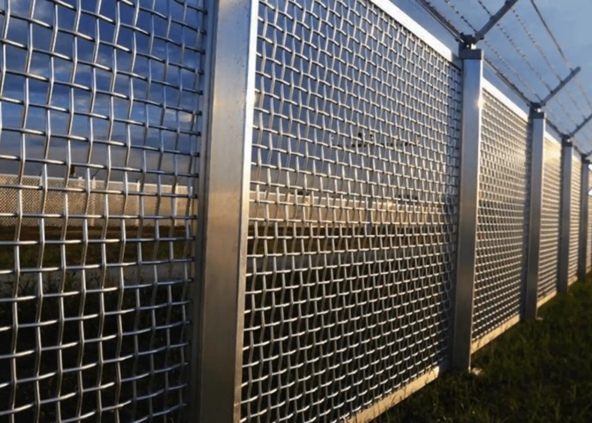 Woven Mesh Fencing
