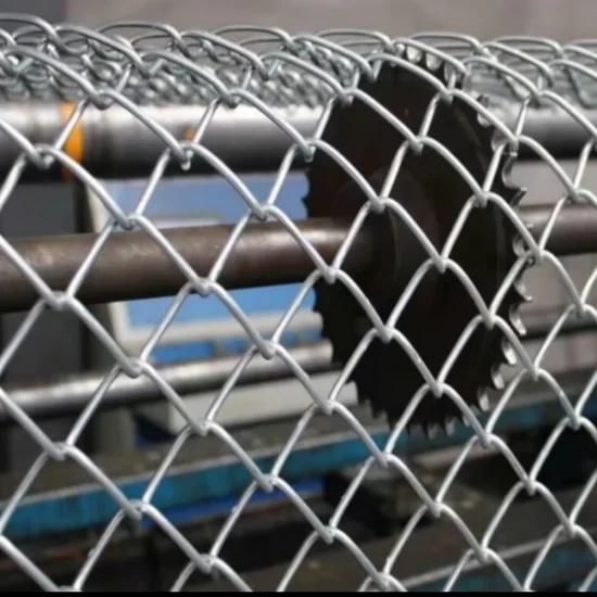 Chain Link Fence Raw Material Choice YKM Fence